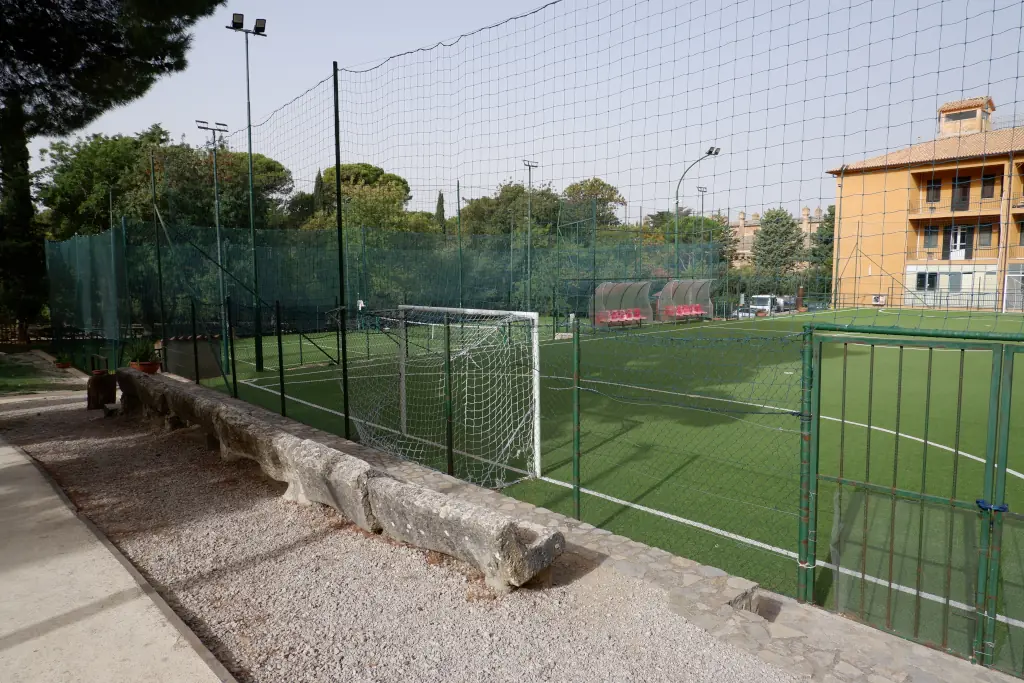 Il campo di calcio a cinque a Ficuzza