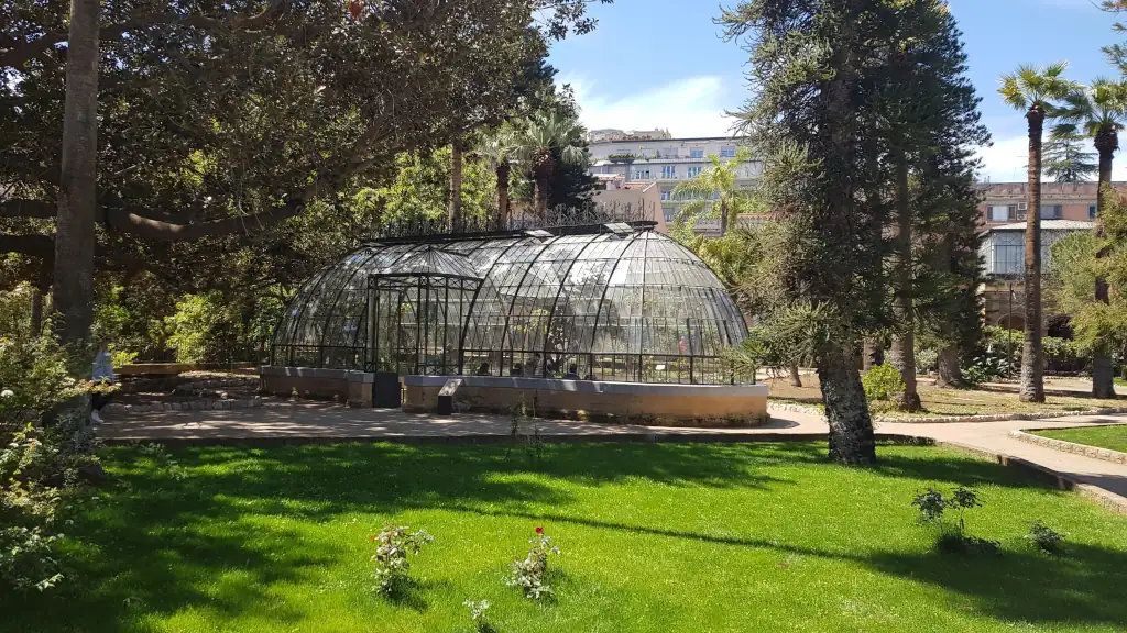 Una serra all'interno del Giardino Inglese 