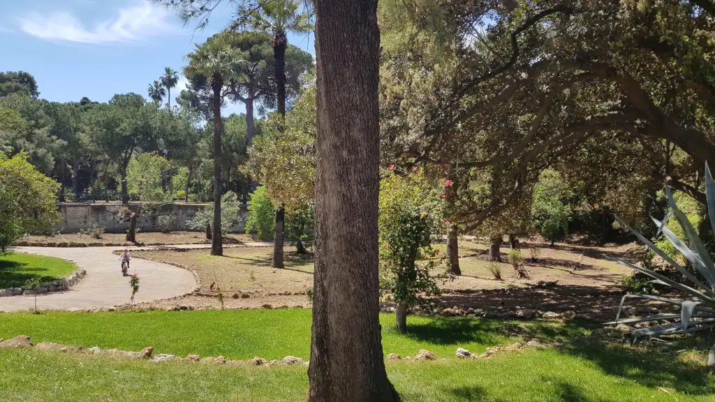 Viali Giardino Inglese 
