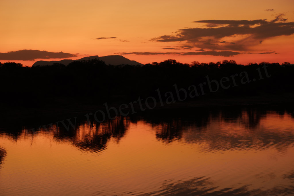 Kruger Park. Tramonto nei cieli d'Africa