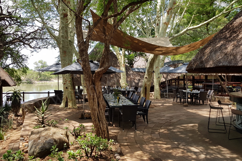 Chalet del Thornybush Waterside Lodge - Kruger Park