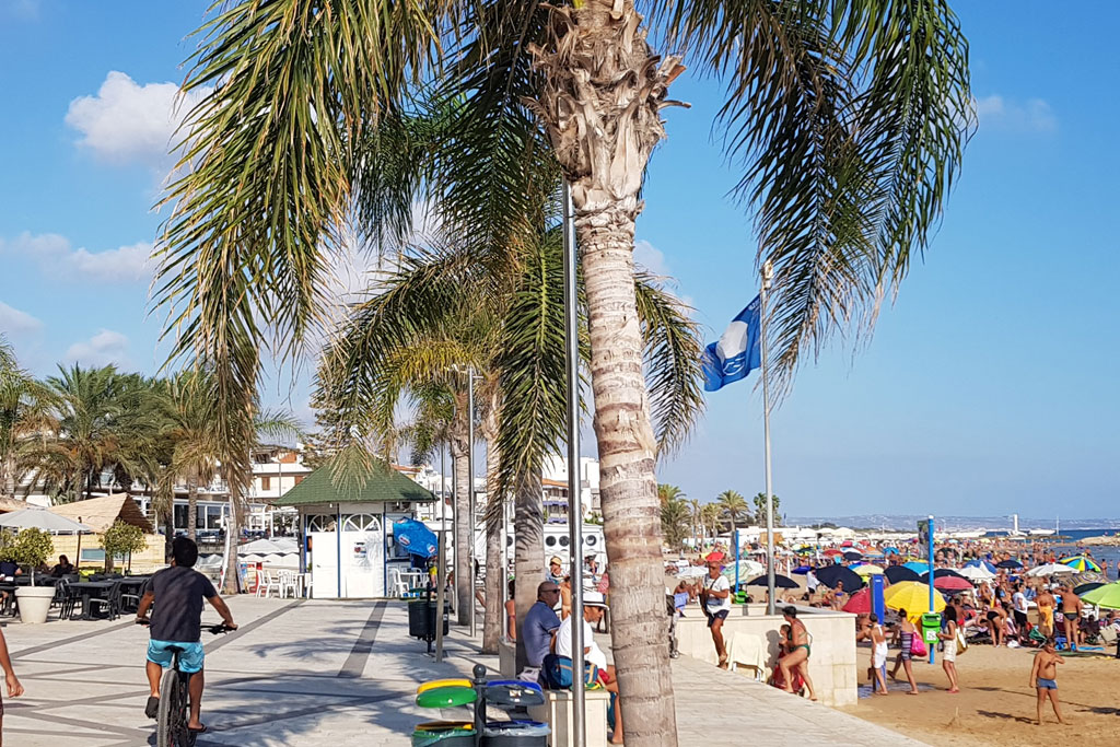 Passeggiata a mare di Marina di Ragusa