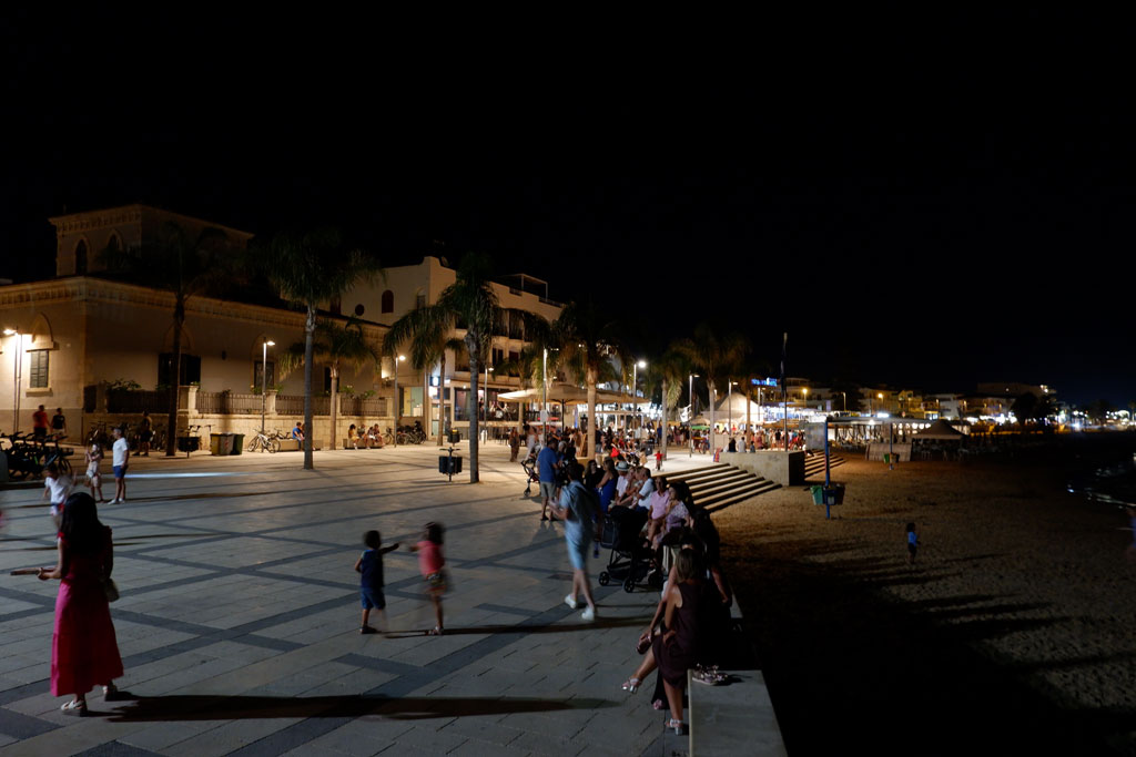 Passeggiata a mare di Marina di Ragusa
