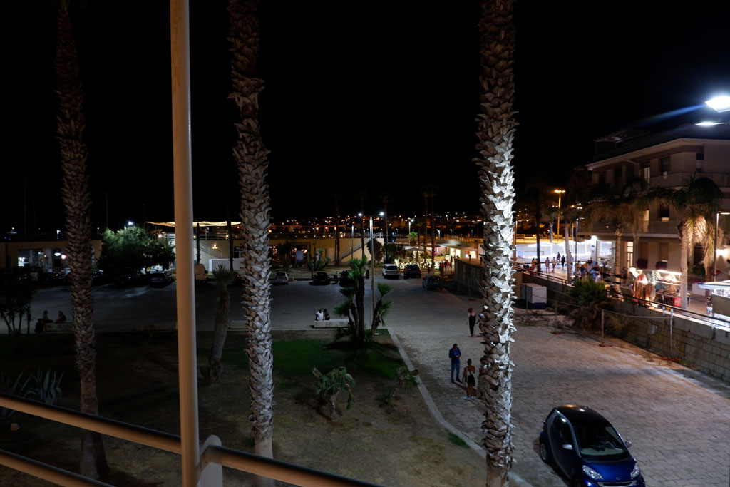 Locali vicini al porto turistico di Marina di Ragusa